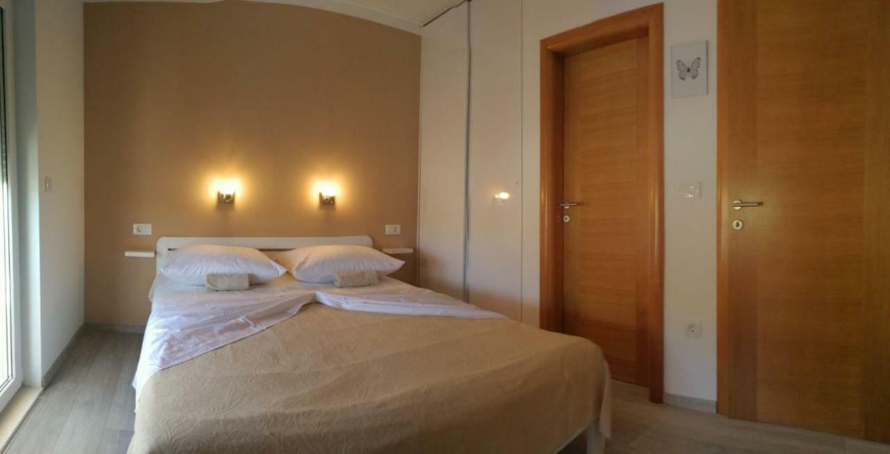 Apartments Prpic Сегет-Враница Экстерьер фото
